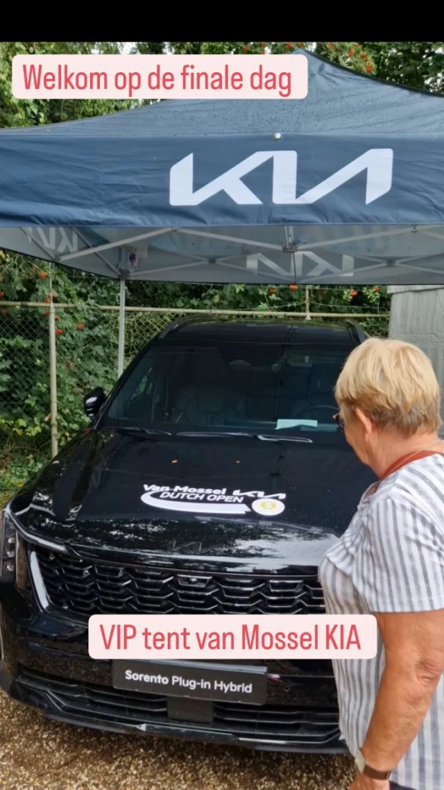 Sfeerimpressie van de schitterende VIP tent van @vanmossel KIA.