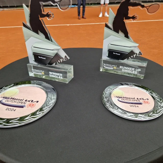 Wij kijken aan het einde van deze week met een blij gevoel terug aan ons schitterende toernooi vorige week. We hopen dat jullie ook allemaal genoten hebben van de vele mooie en spannende potten toptennis. 
Heel voorzichtig denken wij ondertussen al een beetje aan de volgende editie....

Dank aan alle spelers, vrijwilligers en natuurlijk onze sponsoren en andere organisaties die dit toernooi mogelijk hebben gemaakt! @vanmossel KIA @orec.nl en vele anderen